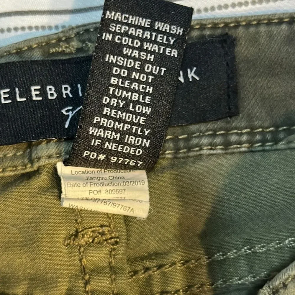 Celebrity Pink Girls Shorts Army Design Size 16 Jr Waist: 25 inches